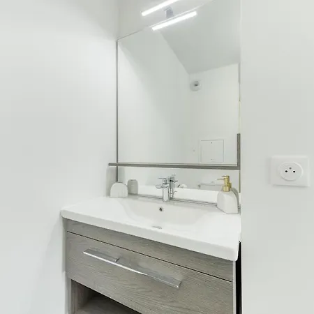 Le Mesnil Elegance - Acces Rapide Cdg & Paris Le Blanc-Mesnil