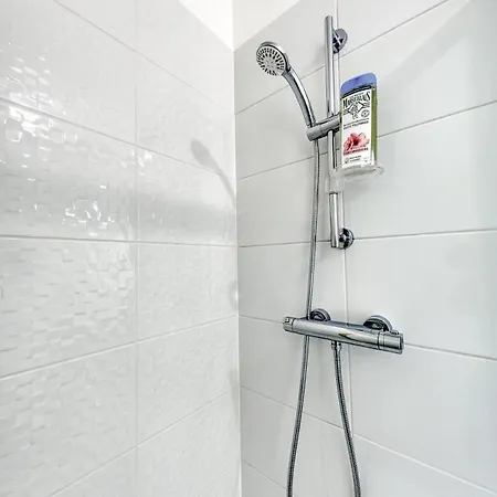 Le Mesnil Elegance - Acces Rapide Cdg & Paris Apartment