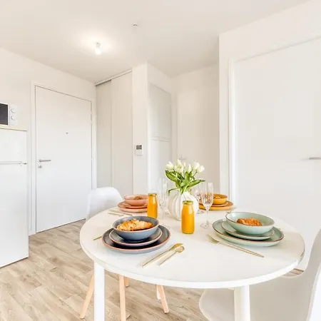 Le Mesnil Elegance - Acces Rapide Cdg & Paris Le Blanc-Mesnil