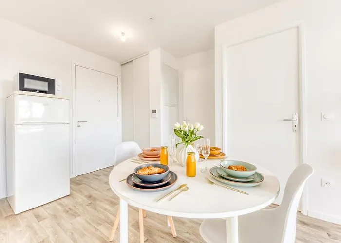 Le Mesnil Elegance - Acces Rapide Cdg & Paris Le Blanc-Mesnil